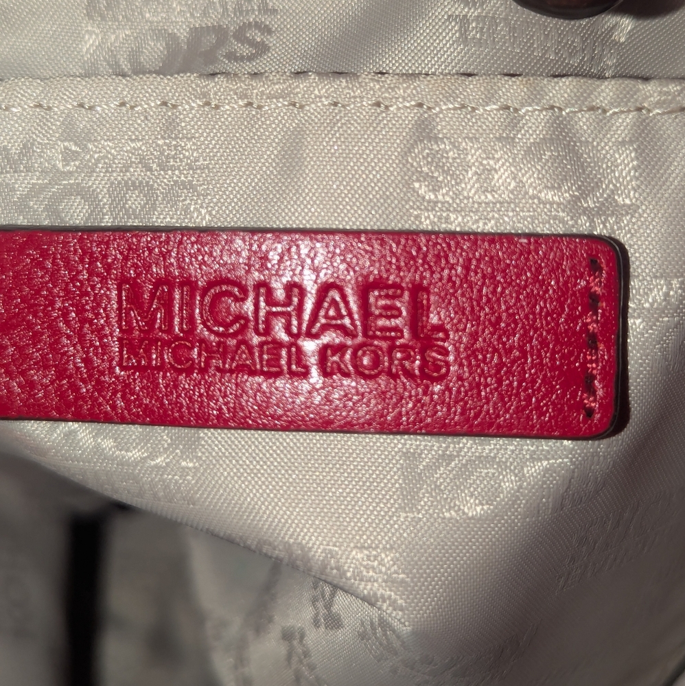 Michael Kors Upton Astor large shoulder tote bag. - Picture 7 of 11